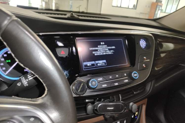 Used Buick Envision 2017 20T Two-Wheel Drive Elite Version Audio And AC Panel