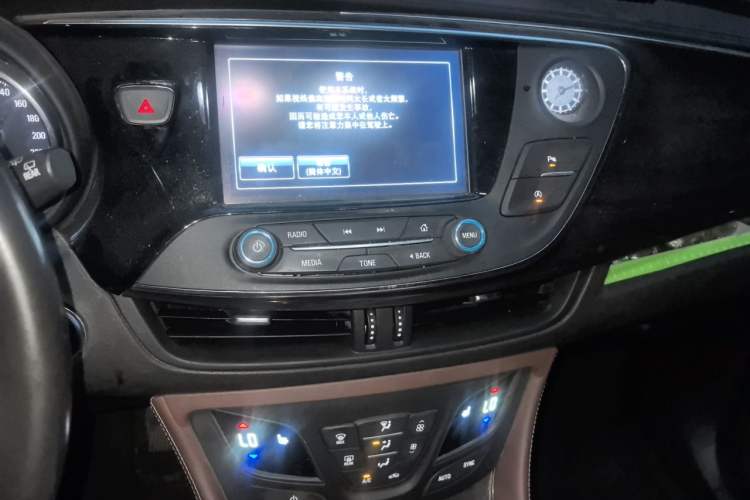 Used Buick Envision 2017 28T Four-Wheel Drive Elite Model Audio And AC Panel