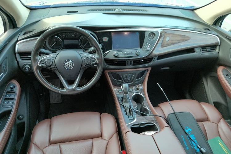 Used Buick Envision 2017 28T Four-Wheel Drive Luxury Model Center Console
