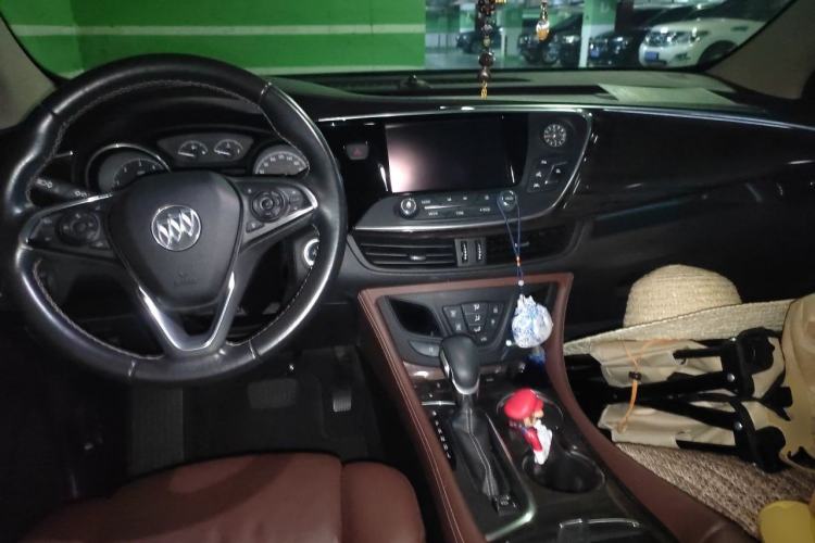 Used Buick Envision 2017 28T Four-Wheel Drive Luxury Model Center Console