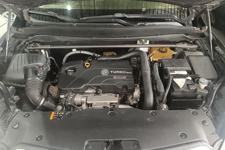 Used Buick Envision 2017 20T Two-Wheel Drive Leading Version Engine Bay