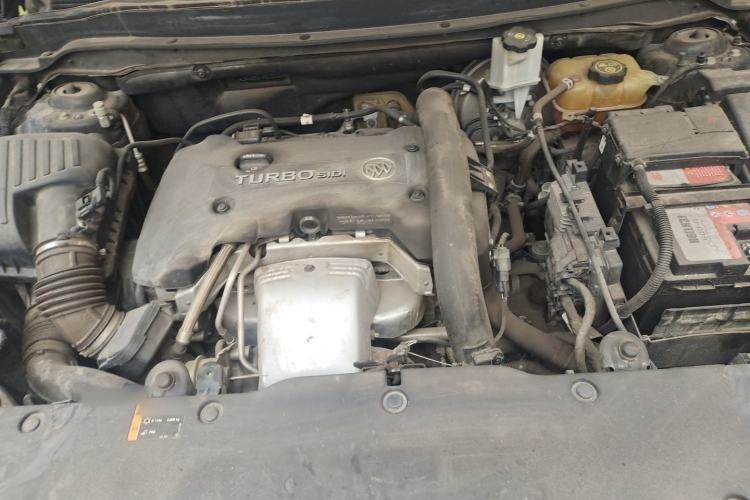 Used Buick Envision 2017 28T Four-Wheel Drive Elite Model Engine Bay