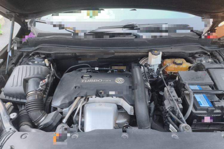 Used Buick Envision 2017 28T Four-Wheel Drive Elite Model Engine Bay