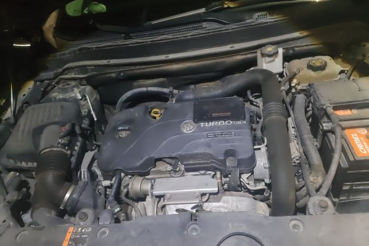 Used Buick Envision 2017 20T Four-Wheel Drive Luxury Model Engine Bay
