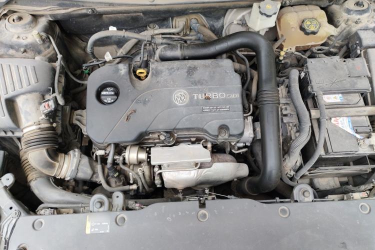Used Buick Envision 2017 20T Two-Wheel Drive Elite Version Engine Bay