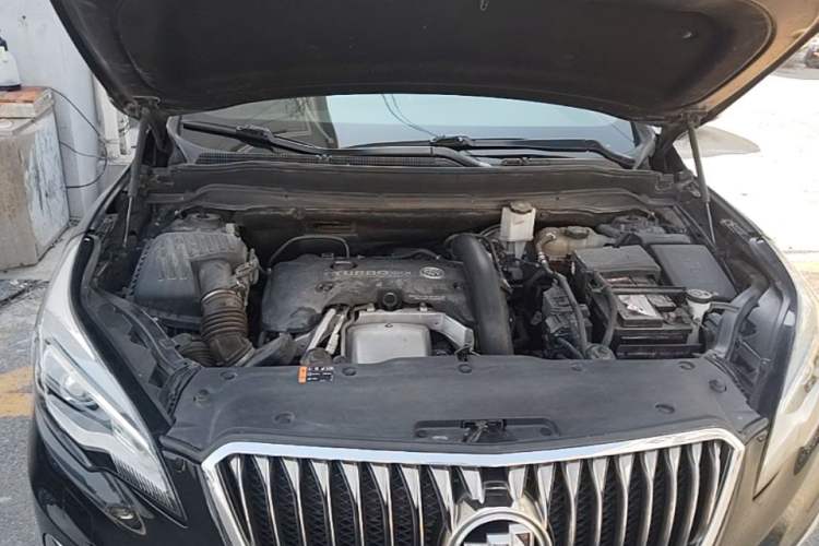 Used Buick Envision 2017 28T Four-Wheel Drive Elite Model Engine Bay