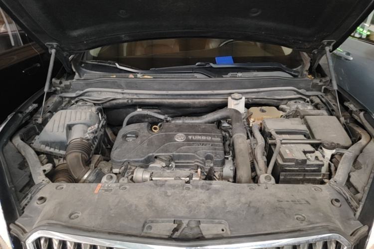Used Buick Envision 2017 20T Two-Wheel Drive Elite Version Engine Bay
