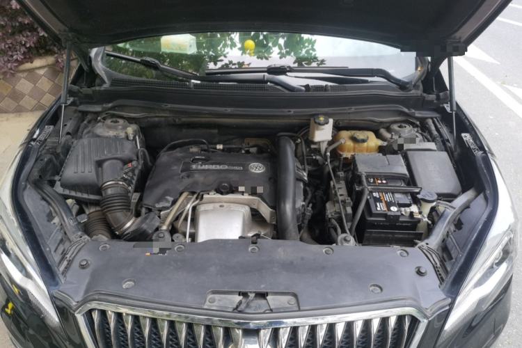 Used Buick Envision 2017 28T Four-Wheel Drive Elite Model Engine Bay