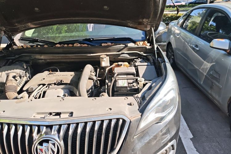 Used Buick Envision 2017 28T Four-Wheel Drive Elite Model Engine Bay Left