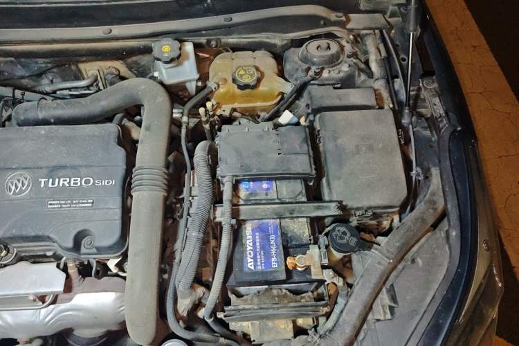 Used Buick Envision 2017 20T Two-Wheel Drive Leading Version Engine Bay Left