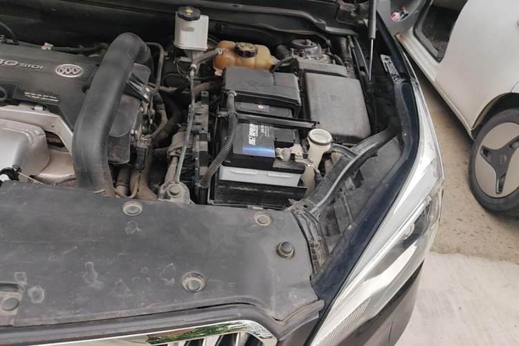 Used Buick Envision 2017 28T Four-Wheel Drive Elite Model Engine Bay Left