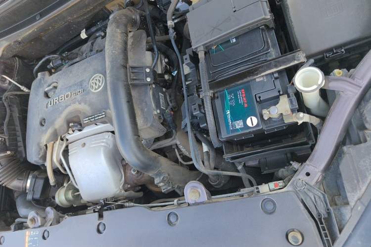 Used Buick Envision 2017 28T Four-Wheel Drive Luxury Model Engine Bay Left