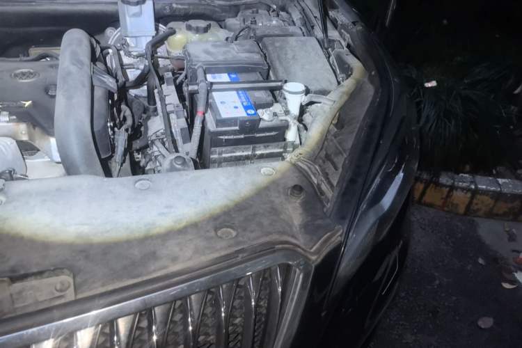 Used Buick Envision 2017 28T Four-Wheel Drive Elite Model Engine Bay Left
