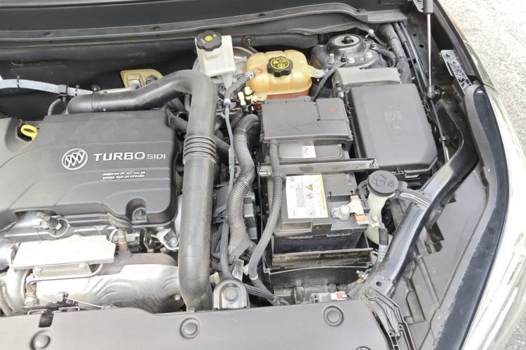 Used Buick Envision 2017 20T Two-Wheel Drive Elite Version Engine Bay Left