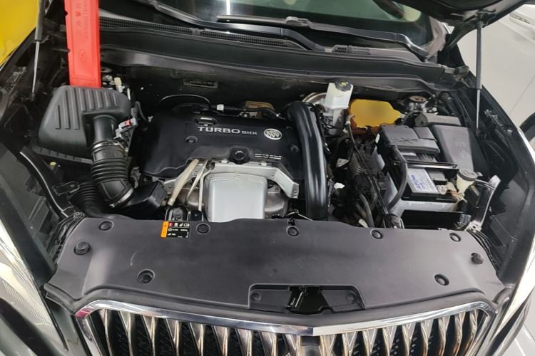 Used Buick Envision 2017 28T Four-Wheel Drive Elite Model Engine Bay
