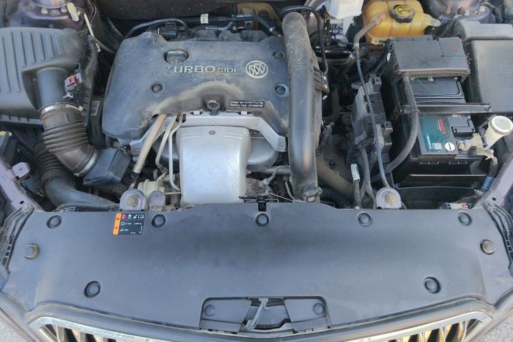Used Buick Envision 2017 28T Four-Wheel Drive Luxury Model Engine Bay