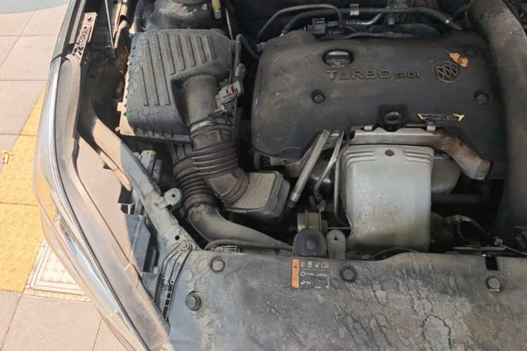 Used Buick Envision 2017 28T Four-Wheel Drive Elite Model Engine Bay Right