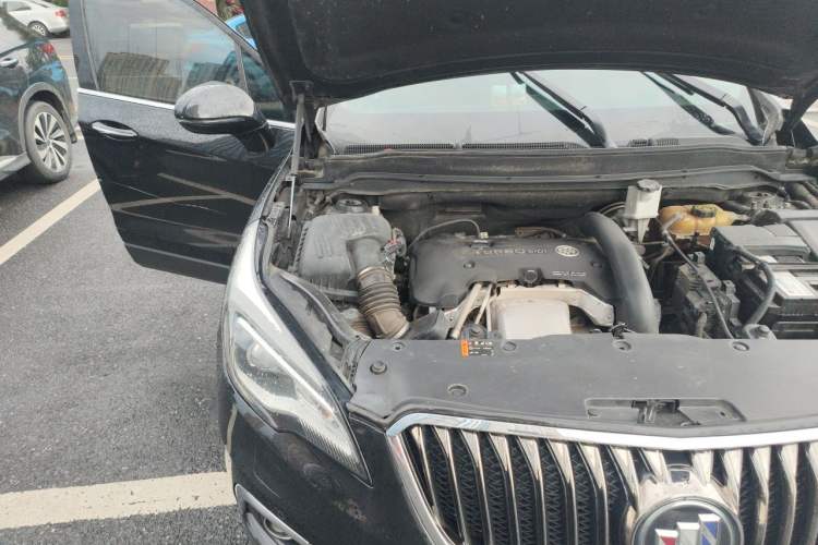Used Buick Envision 2017 28T Four-Wheel Drive Luxury Model Engine Bay Right
