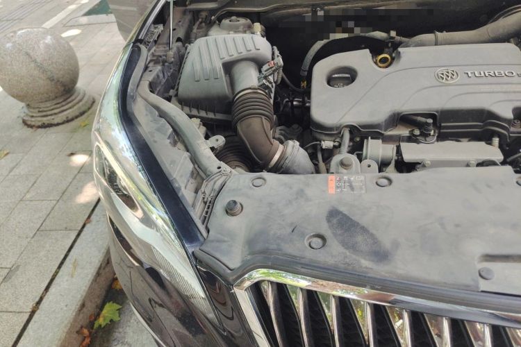 Used Buick Envision 2017 20T Two-Wheel Drive Luxury Model Engine Bay Right