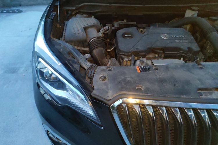 Used Buick Envision 2017 20T Two-Wheel Drive Leading Version Engine Bay Right