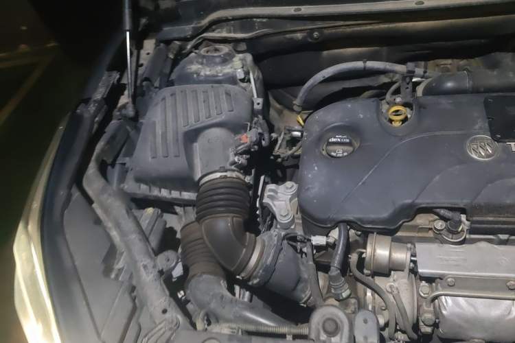 Used Buick Envision 2017 20T Four-Wheel Drive Luxury Model Engine Bay Right