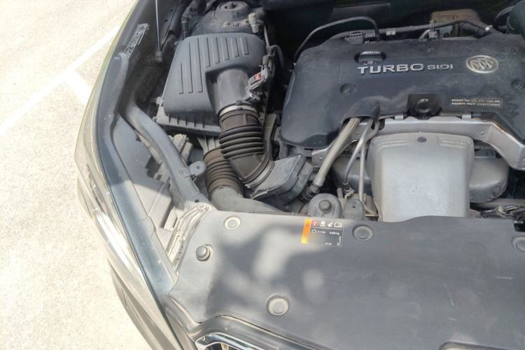 Used Buick Envision 2017 28T Four-Wheel Drive Elite Model Engine Bay Right