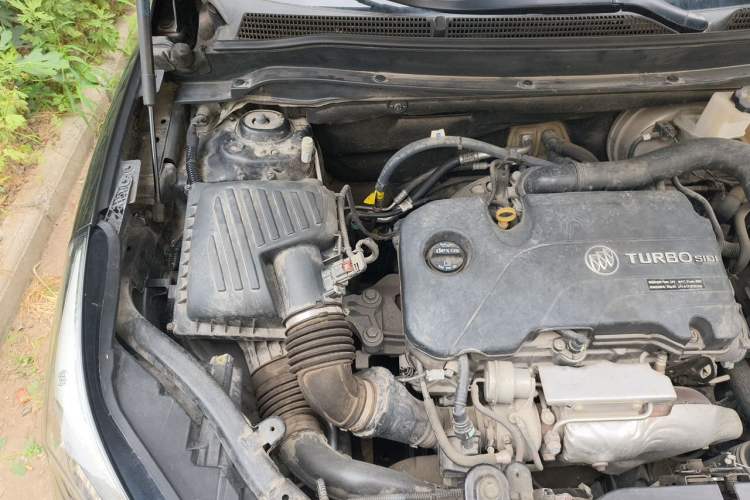 Used Buick Envision 2017 20T Two-Wheel Drive Leading Version Engine Bay Right