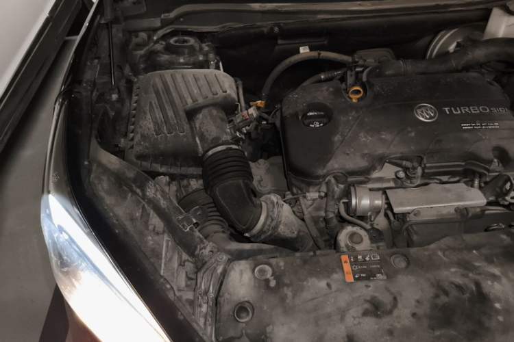 Used Buick Envision 2017 20T Two-Wheel Drive Elite Version Engine Bay Right