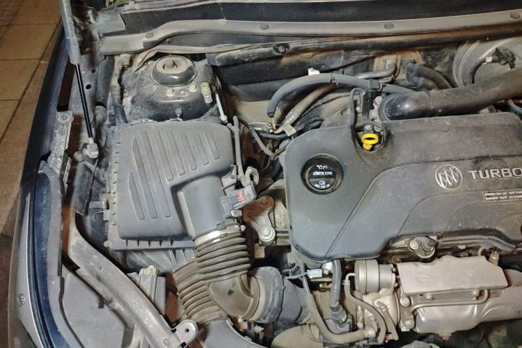 Used Buick Envision 2017 20T Two-Wheel Drive Leading Version Engine Bay Right