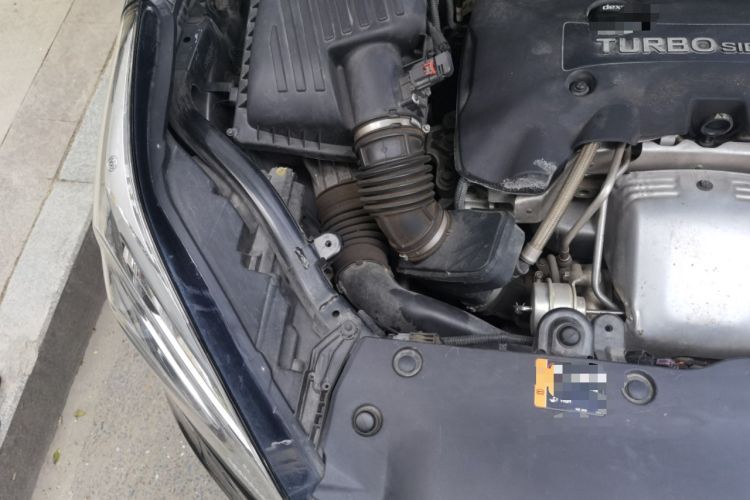Used Buick Envision 2017 28T Four-Wheel Drive Elite Model Engine Bay Right