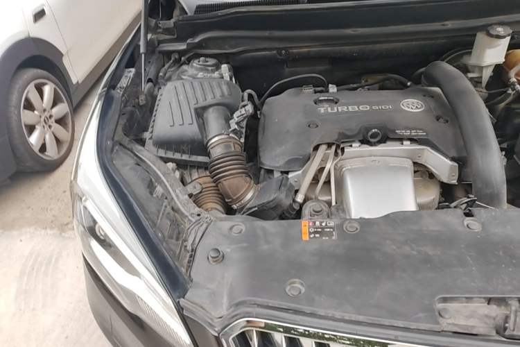 Used Buick Envision 2017 28T Four-Wheel Drive Elite Model Engine Bay Right