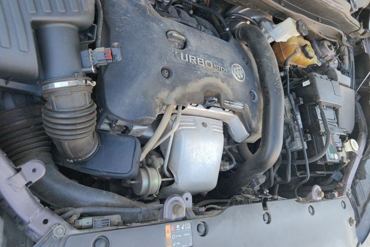 Used Buick Envision 2017 28T Four-Wheel Drive Luxury Model Engine Bay Right