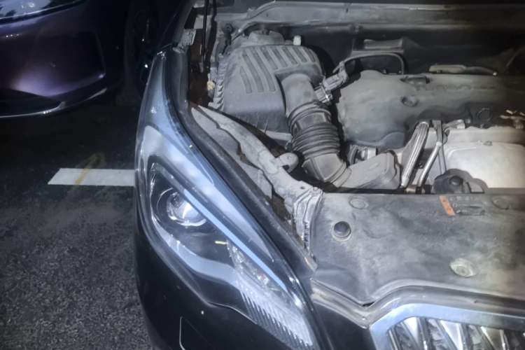 Used Buick Envision 2017 28T Four-Wheel Drive Elite Model Engine Bay Right