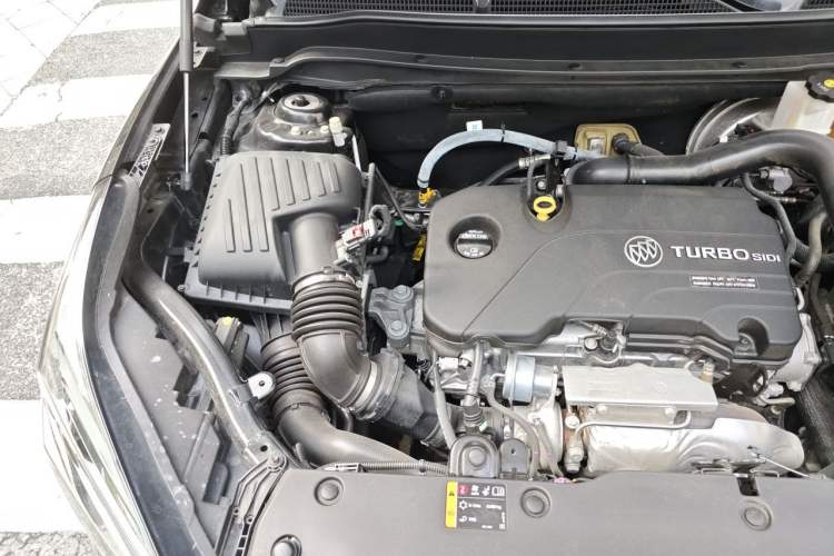Used Buick Envision 2017 20T Two-Wheel Drive Elite Version Engine Bay Right