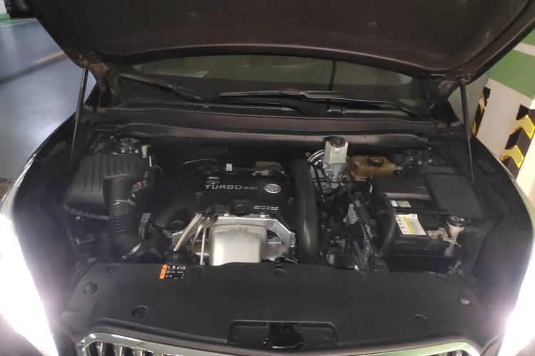 Used Buick Envision 2017 28T Four-Wheel Drive Luxury Model Engine Bay