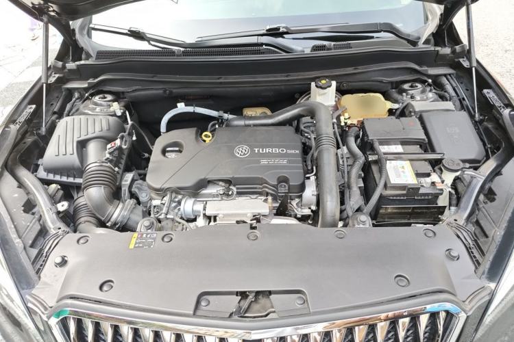 Used Buick Envision 2017 20T Two-Wheel Drive Elite Version Engine Bay