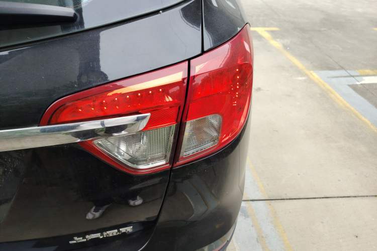 Used Buick Envision 2017 20T Two-Wheel Drive Leading Version Exterior 3
