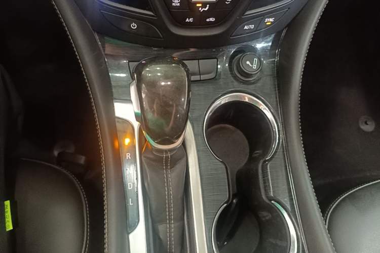Used Buick Envision 2017 20T Two-Wheel Drive Leading Version Gear Lever