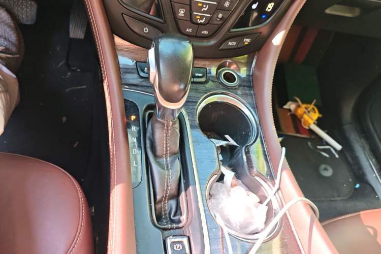 Used Buick Envision 2017 28T Four-Wheel Drive Elite Model Gear Lever