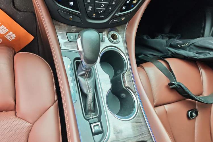 Used Buick Envision 2017 28T Four-Wheel Drive Luxury Model Gear Lever