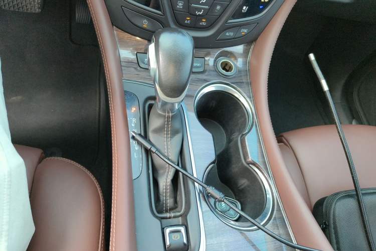 Used Buick Envision 2017 28T Four-Wheel Drive Luxury Model Gear Lever