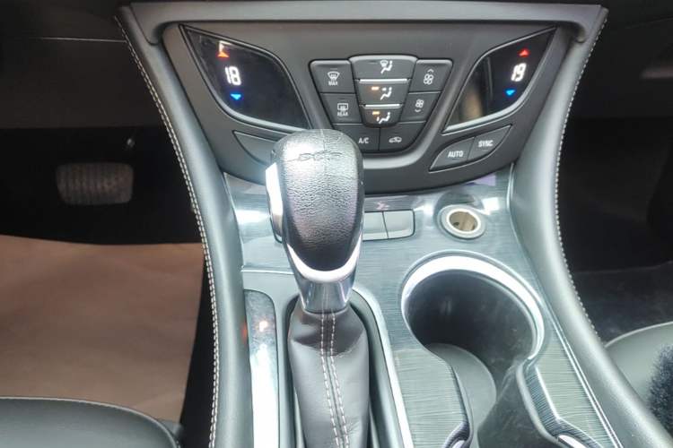 Used Buick Envision 2017 20T Two-Wheel Drive Leading Version Gear Lever