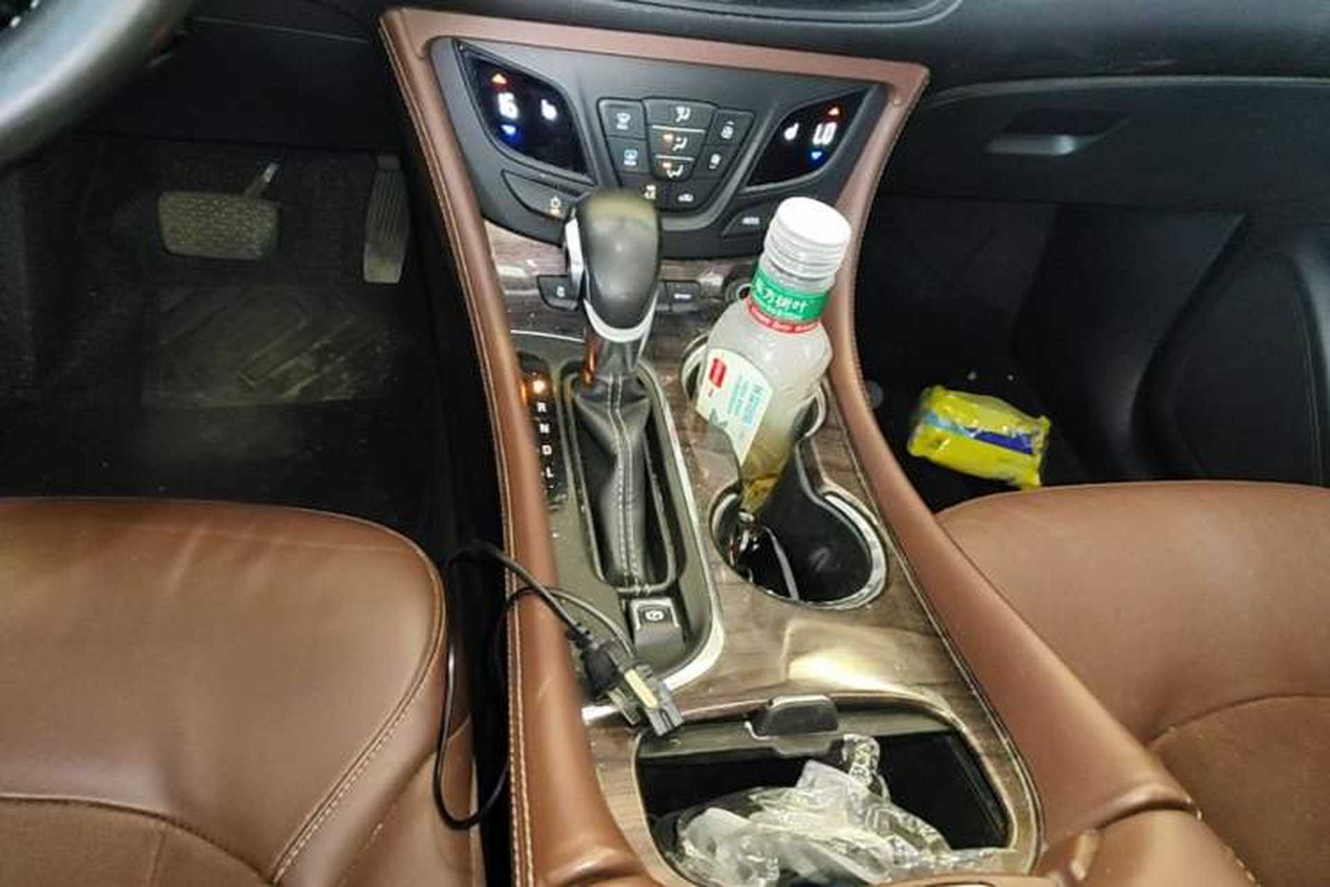 Used Buick Envision 2017 28T Four-Wheel Drive Elite Model Gear Lever