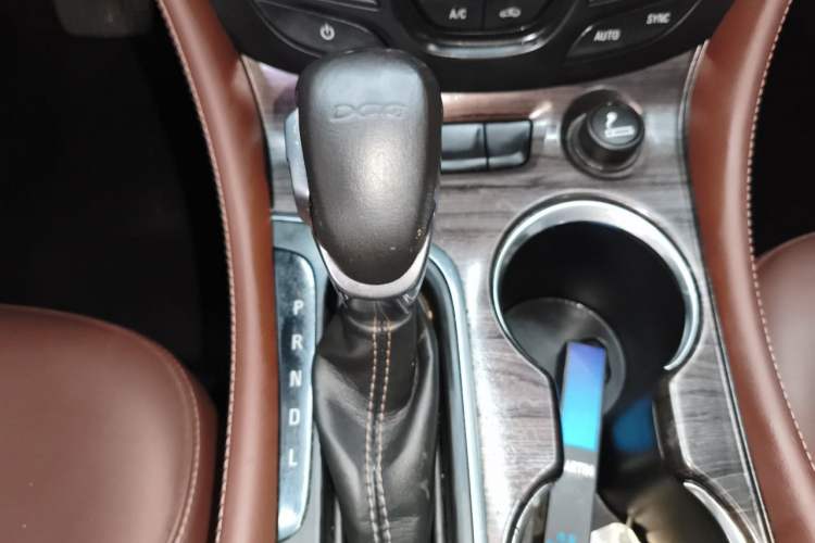 Used Buick Envision 2017 20T Two-Wheel Drive Elite Version Gear Lever