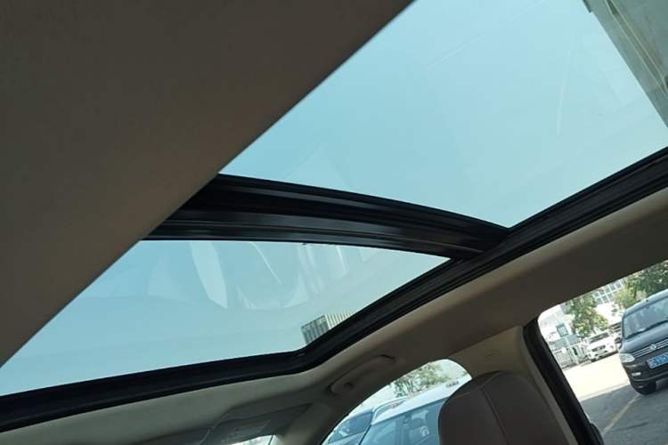 Used Buick Envision 2017 28T Four-Wheel Drive Elite Model Headliner