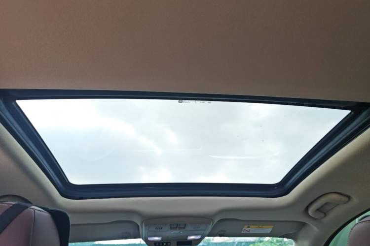 Used Buick Envision 2017 20T Two-Wheel Drive Luxury Model Headliner