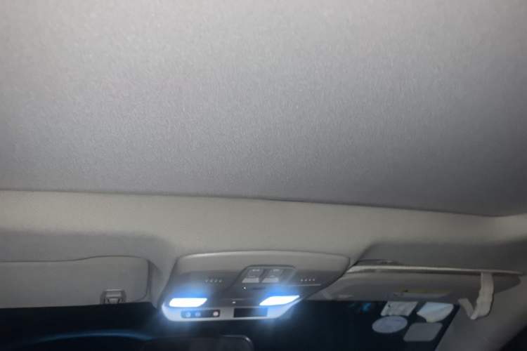 Used Buick Envision 2017 28T Four-Wheel Drive Elite Model Headliner