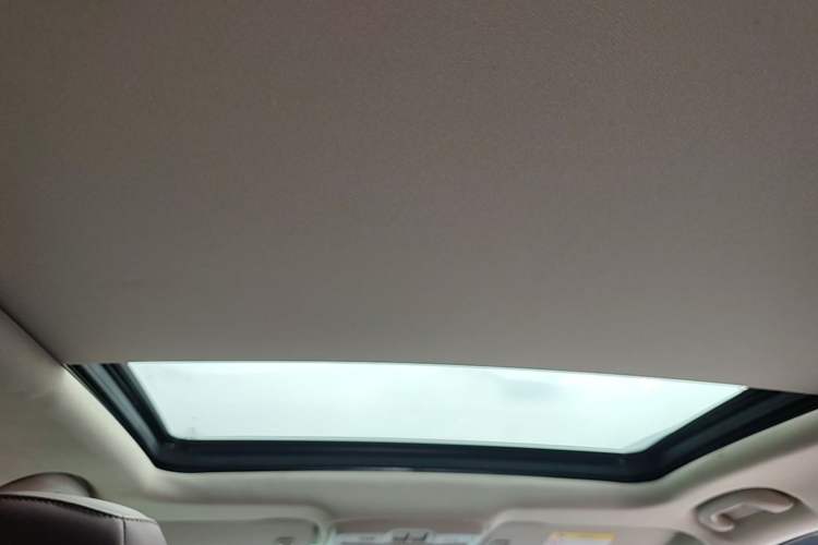 Used Buick Envision 2017 28T Four-Wheel Drive Elite Model Headliner