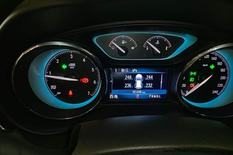 Used Buick Envision 2017 28T Four-Wheel Drive Elite Model Instrument Cluster