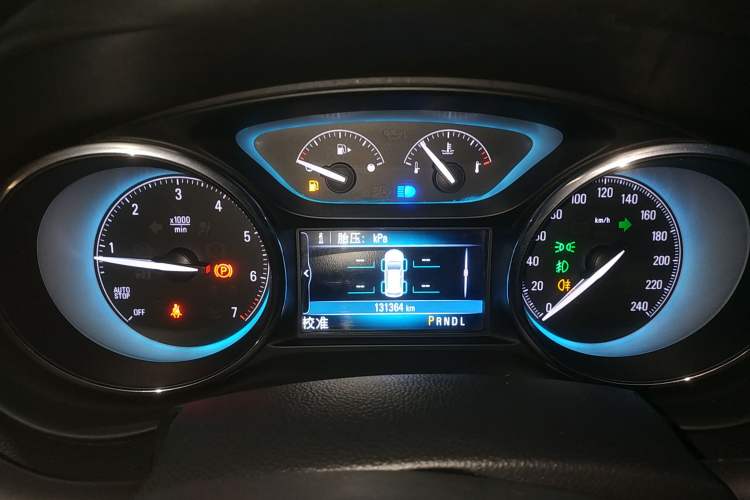 Used Buick Envision 2017 28T Four-Wheel Drive Elite Model Instrument Cluster